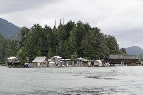 jezero na Vancouver Island.jpg